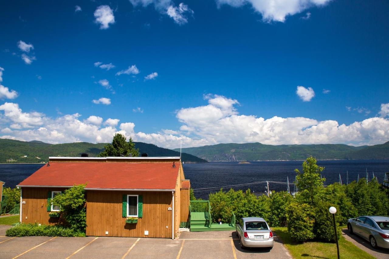 Chalets Condos Sur Le Fjord LʼAnse-Saint-Jean Exterior foto